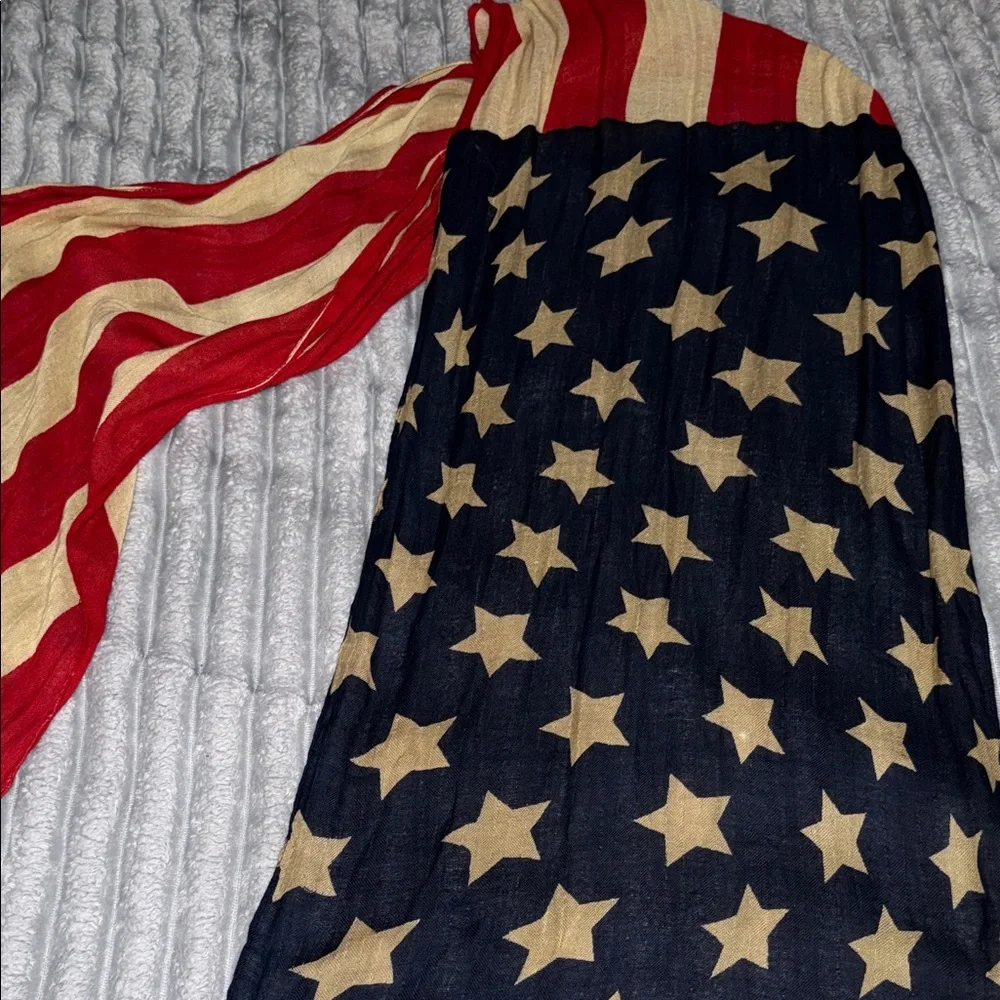 Elegant Stars and Stripes Scarf - Picture 3 of 6